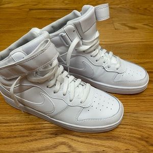 New Nike Court Borough mid